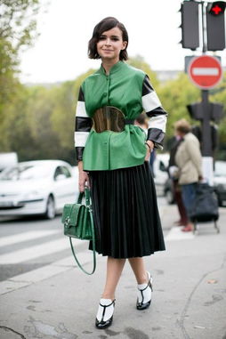 百变百褶裙 时尚潮人引领你时髦到底