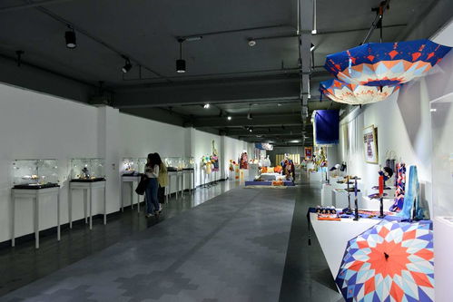 顶流文创融合高校博物馆 东华大学纺织服饰博物馆引领女装销售新风尚